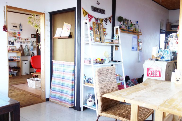 カフェ ママゴ 店内