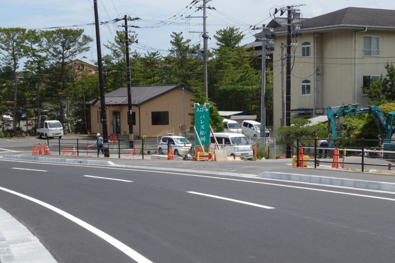 松島大橋側からのパレス松洲入り口